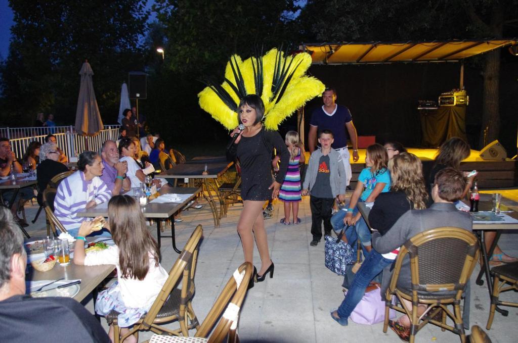 Camping Les Portes Du Beaujolais Anse Luaran gambar