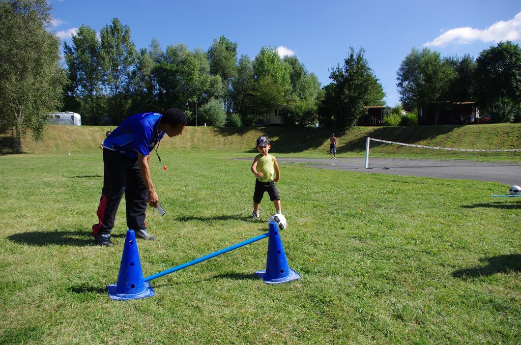 Camping Les Portes Du Beaujolais Anse Luaran gambar